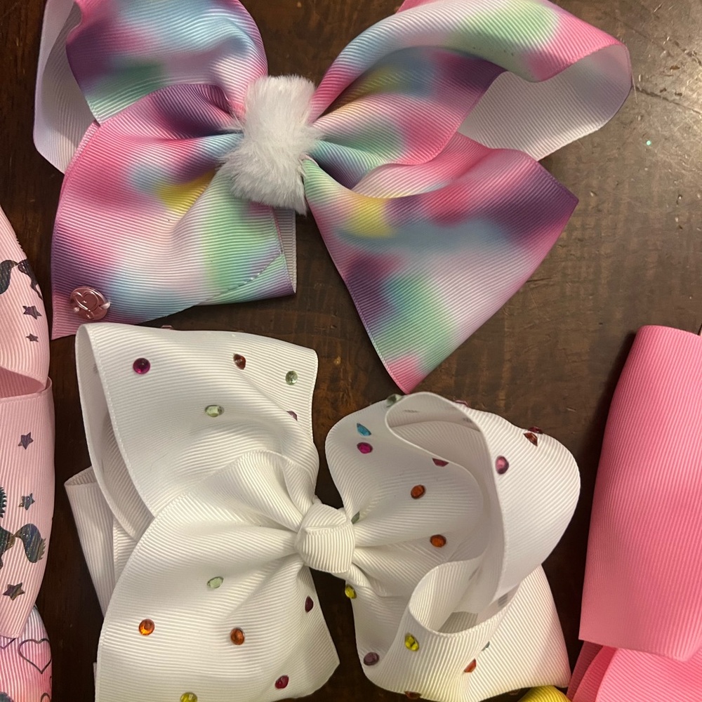 16 JoJo Siwa Large Bows with Bow holder